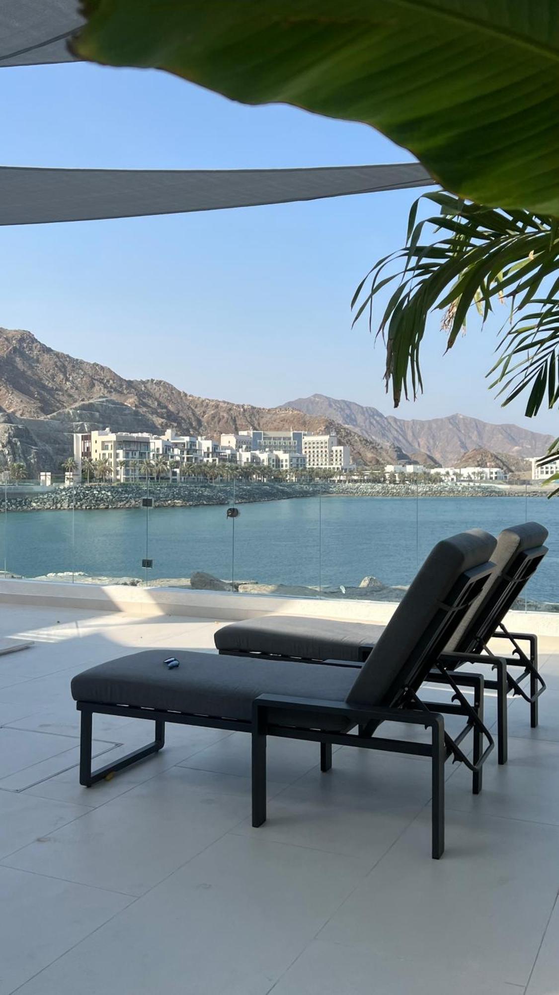 Al Dana Sea View Villa Fujaïrah Extérieur photo