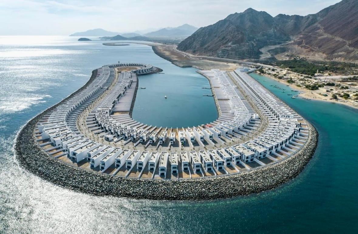 Al Dana Sea View Villa Fujaïrah Extérieur photo