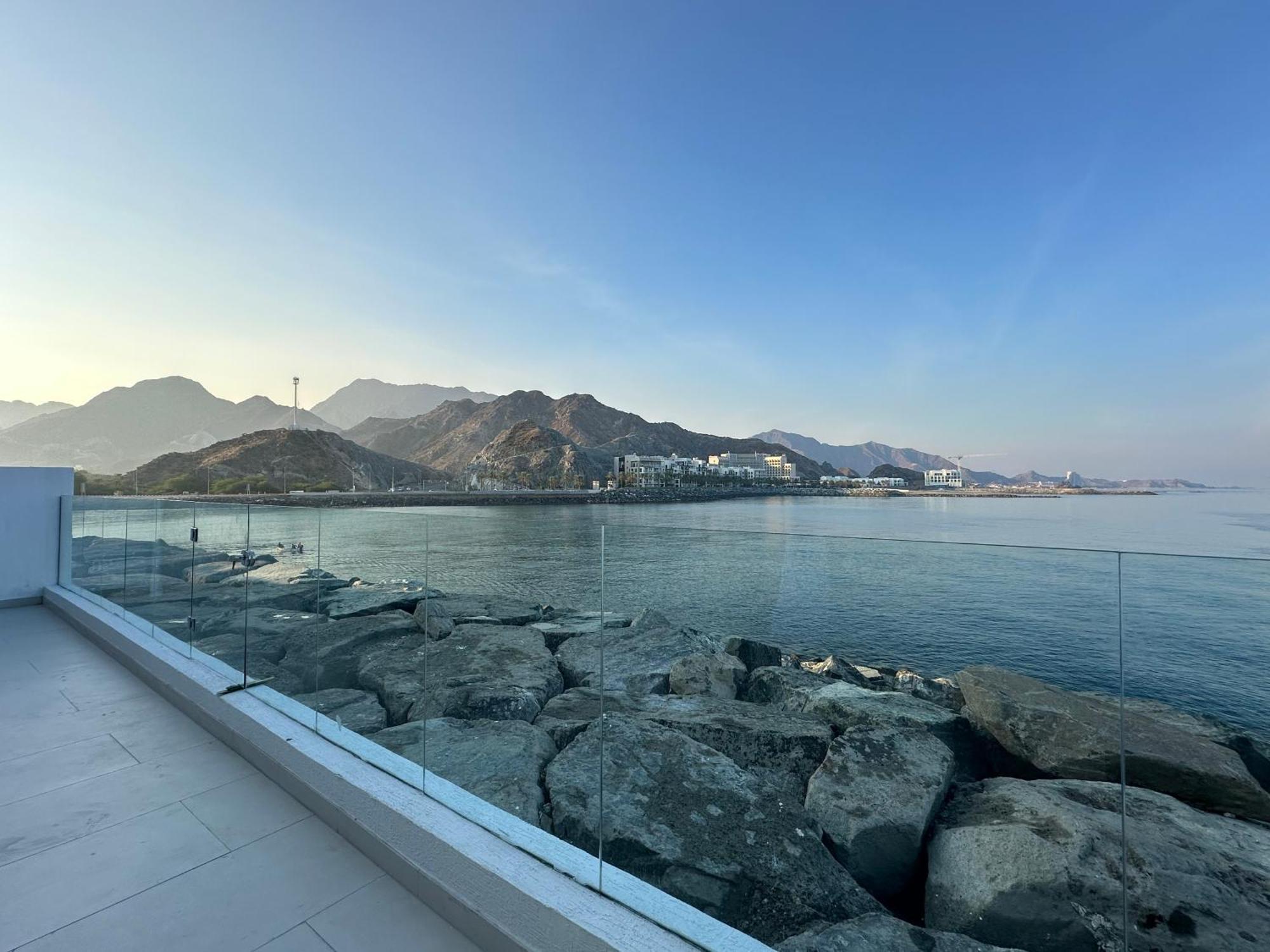Al Dana Sea View Villa Fujaïrah Extérieur photo